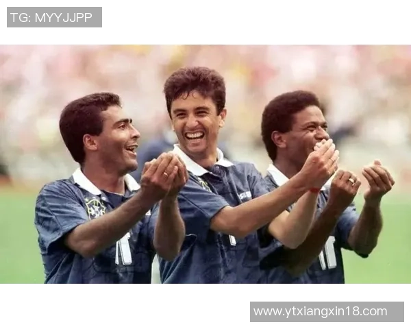 足球明星的风采与成就揭秘及其经典瞬间照片展示